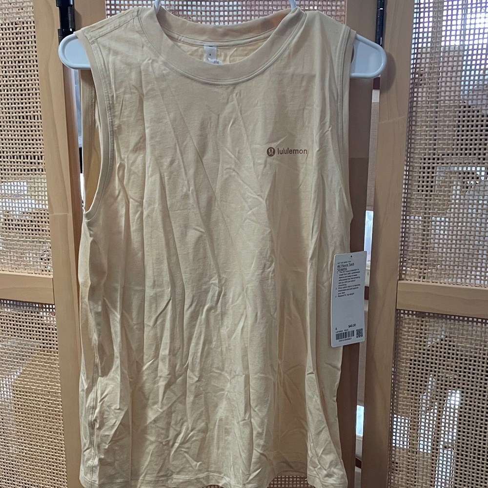 lululemon athletica Cream Tank Top all yours tank graphic size 6 PSCO small NWT
